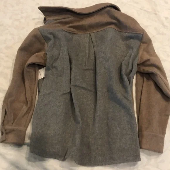 FOREVER 21 Colorblock Dolphin-Hem Shacket NWT - Picture 7 of 11